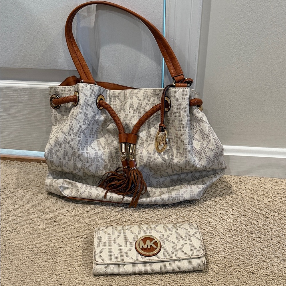 Michael Kors Cream and Tan Shoulder Bag Set